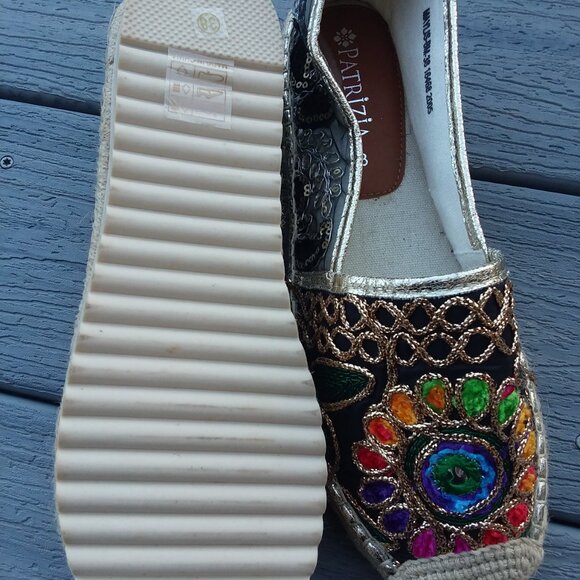 Embroidered  Multi-colored  Espadrille Flats - Picture 5 of 7